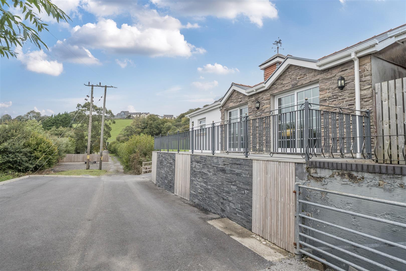 Sawel Court, Pontarddulais, Swansea, SA4 0TF